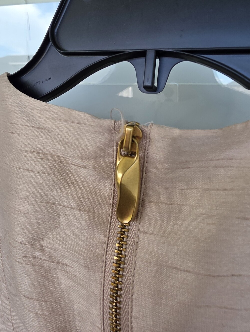NWT Donna Karan New York Champagne Metallic Sheath Dress Silk Blend Size 8 $249 - Picture 12 of 13